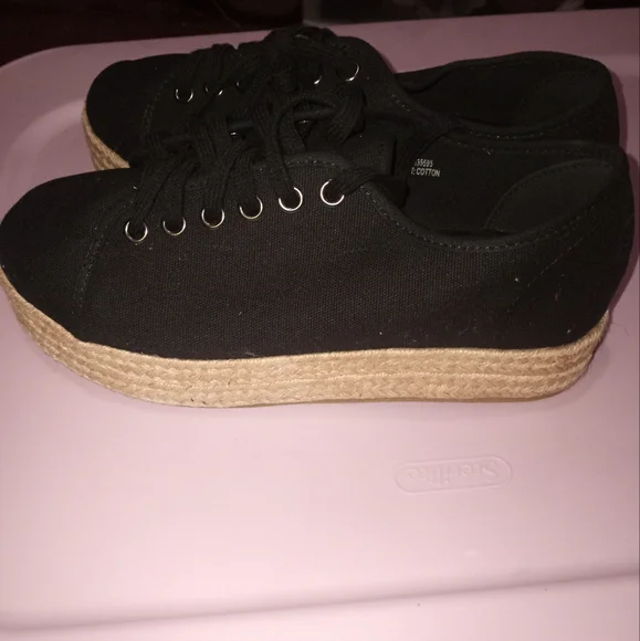 Torrid Black Canvas Espadrilles platforms lace up size 9.5w wide width - Picture 6 of 8